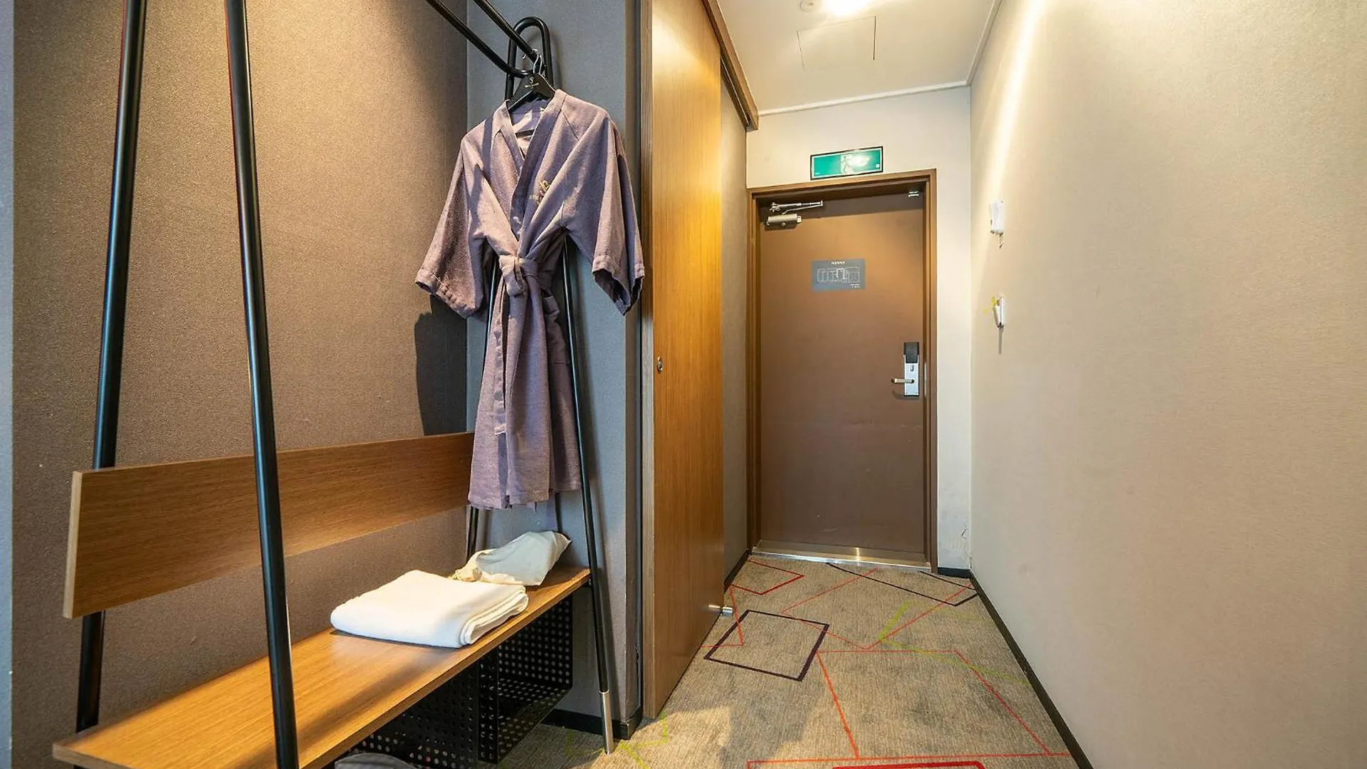 South Vandeco Hotel Busan 2*,